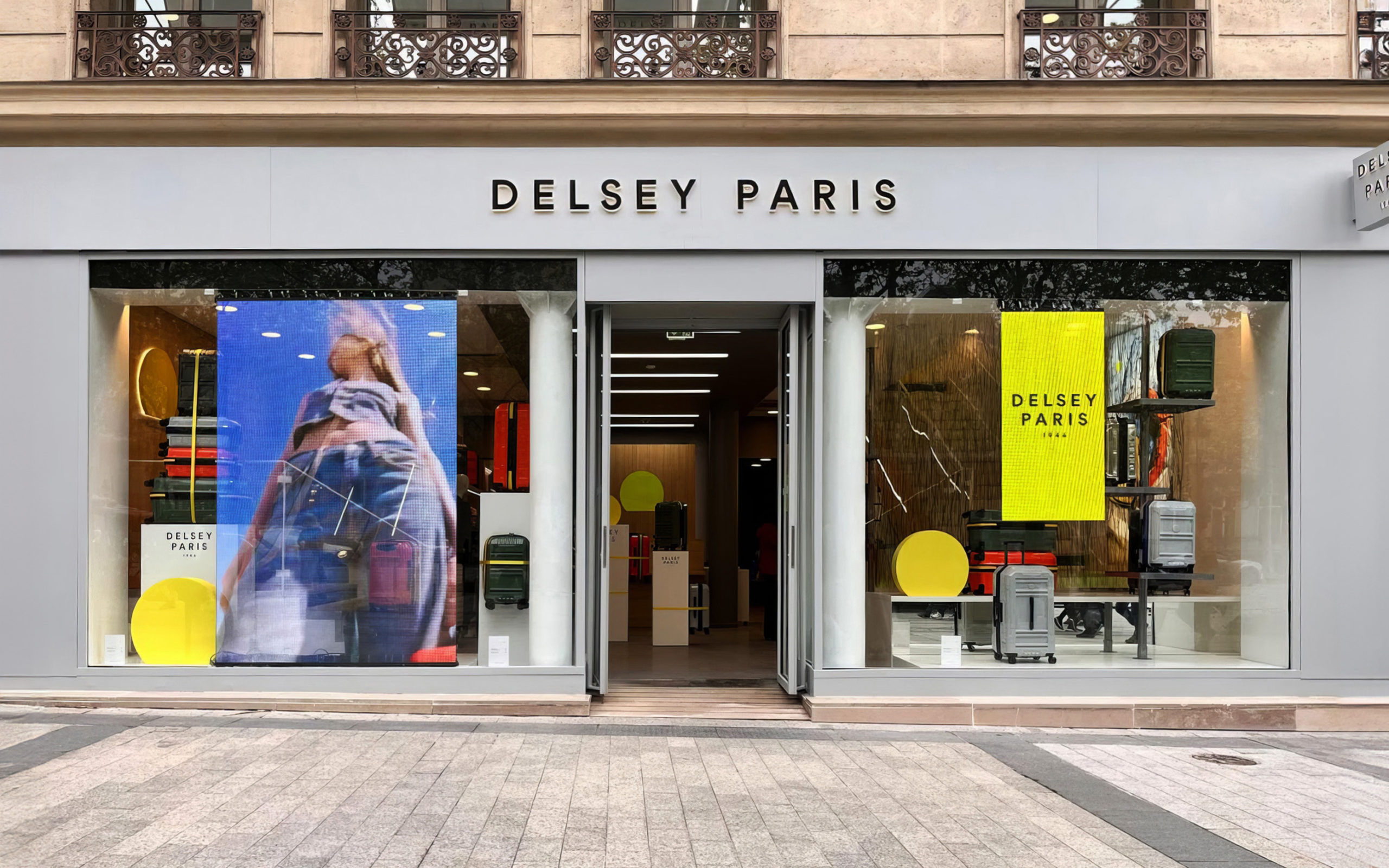 Delzy Delsey Paris - Brogen Averill